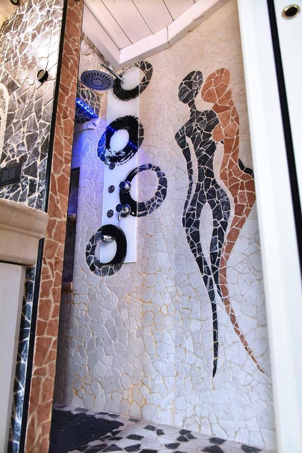 L'Angolo Di Gaudi, Casa Mila Путиньяно Экстерьер фото