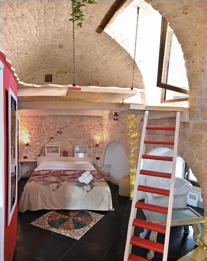 L'Angolo Di Gaudi, Casa Mila Путиньяно Экстерьер фото